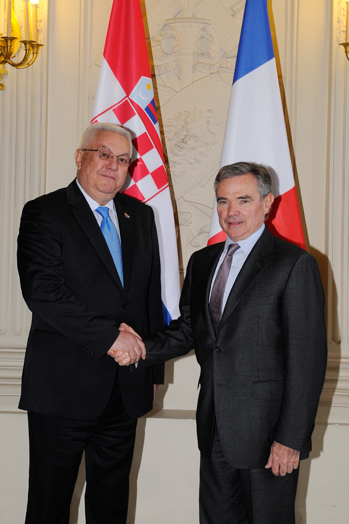 Assembl�e nationale - Entretien avec M. Luka Bebic, Pr�sident du Parlement de la R�publique de Croatie - Jeudi 31 mars 2011