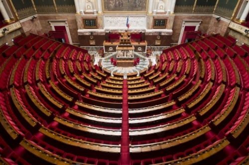 Hémicycle vide depuis les tribunes - Source : Assemblée nationale