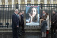 Le Président Jean-Louis Debré dévoile les photos d'Ingrid Betancourt et de Clara Rojas