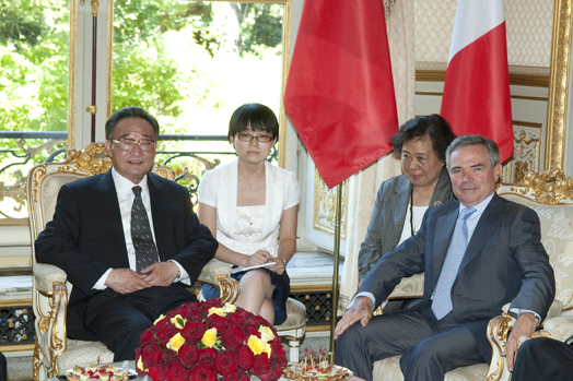 Assemble nationale - Entretien avec M. Wu Bangguo, Prsident du Comit permanent de l'Assemble populaire nationale de la Rpublique populaire de Chine, en visite officielle en France, jeudi 8 juillet 2010