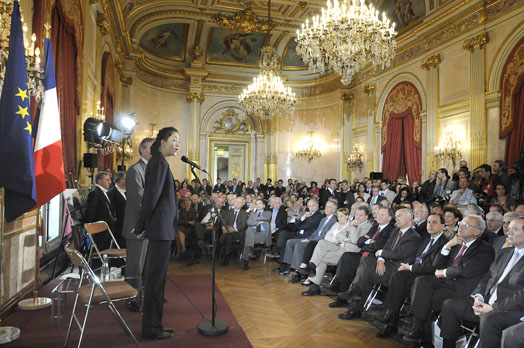 Ingrid Betancourt reue  l'Assemble nationale