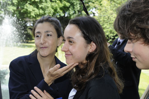 Ingrid Betancourt reue  l'Assemble nationale