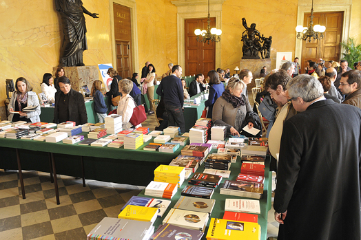 Journe du Livre politique (10 avril 2010) - L'espace signature au salon de la Paix