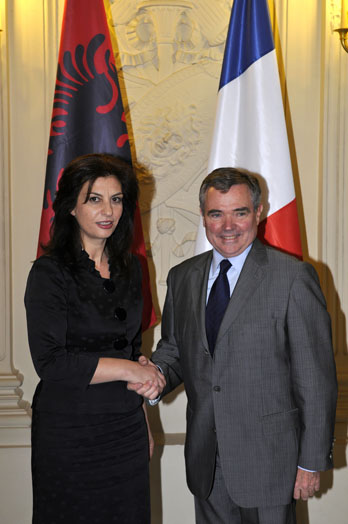 Entretien avec Mme Jozefina Topalli, Prsidente de l'Assemble populaire d'Albanie