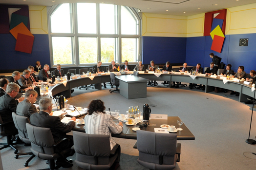 Assemble nationale - Premire runion du groupe de travail de l'Assemble et du Bundestag sur la gouvernance de la zone euro et coopration franco-allemande, lundi 31 octobre 2011