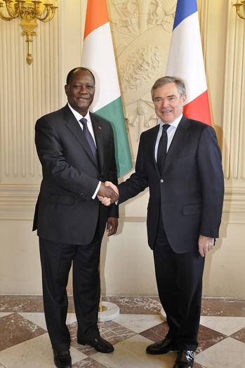 Entretien avec M. Alassane Ouattara, Prsident de la Rpublique de Cte dIvoire, en visite dEtat en France, vendredi 27 janvier 2012