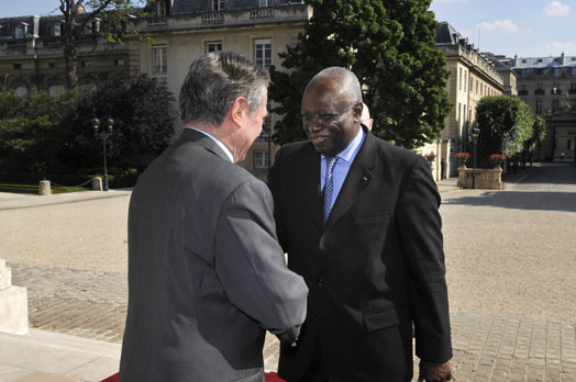 Entretien du Prsident de l'Assemble nationale, M. Bernard Accoyer avec M. Jacques Diouf, Directeur gnral de l'Organisation des Nations Unies pour l'alimentation et l'agriculture (FAO)