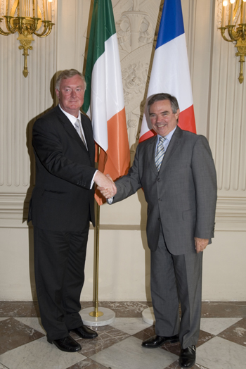 Assembl�e nationale - Entretien avec M. John O'Donoghue, Pr�sident de la Chambre des repr�sentants de la R�publique d'Irlande, lundi 8 octobre 2007
