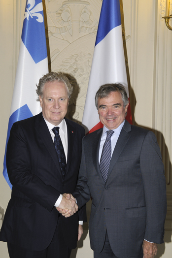 Entretien avec M. Jean Charest, Premier ministre du Qubec, jeudi 6 octobre 2011