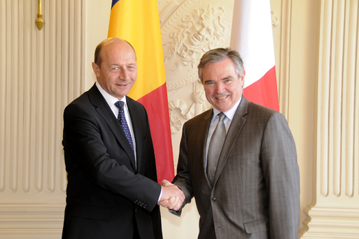 Assemble nationale - Entretien avec M. Traian Basescu, Prsident de la Roumanie, lundi 18 mai 2009