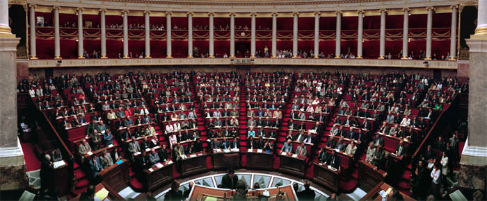Photo de l'hémicycle, le 3 juillet 2002