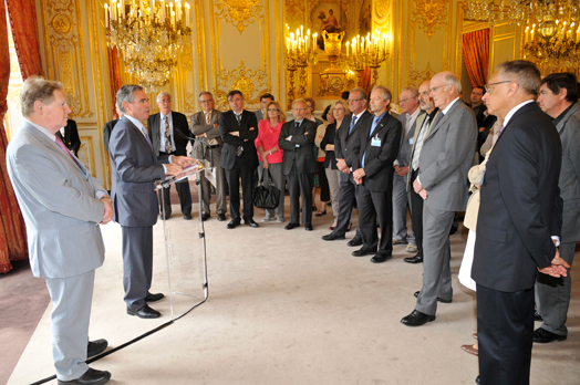 Rception des Acadmiciens et jeunes chercheurs par M. Bernard Accoyer, Prsident de lAssemble nationale