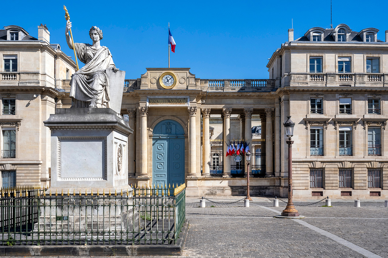 Place du palais Bourbon 2024