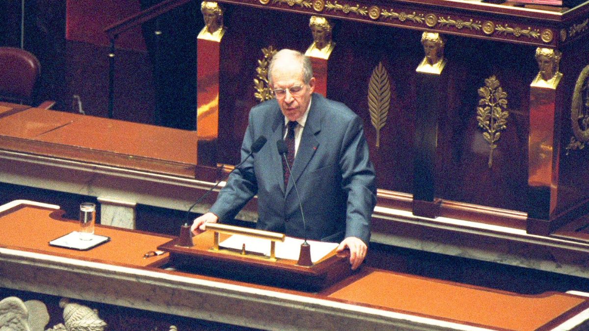 Louis Mermaz - Tribune de l'orateur